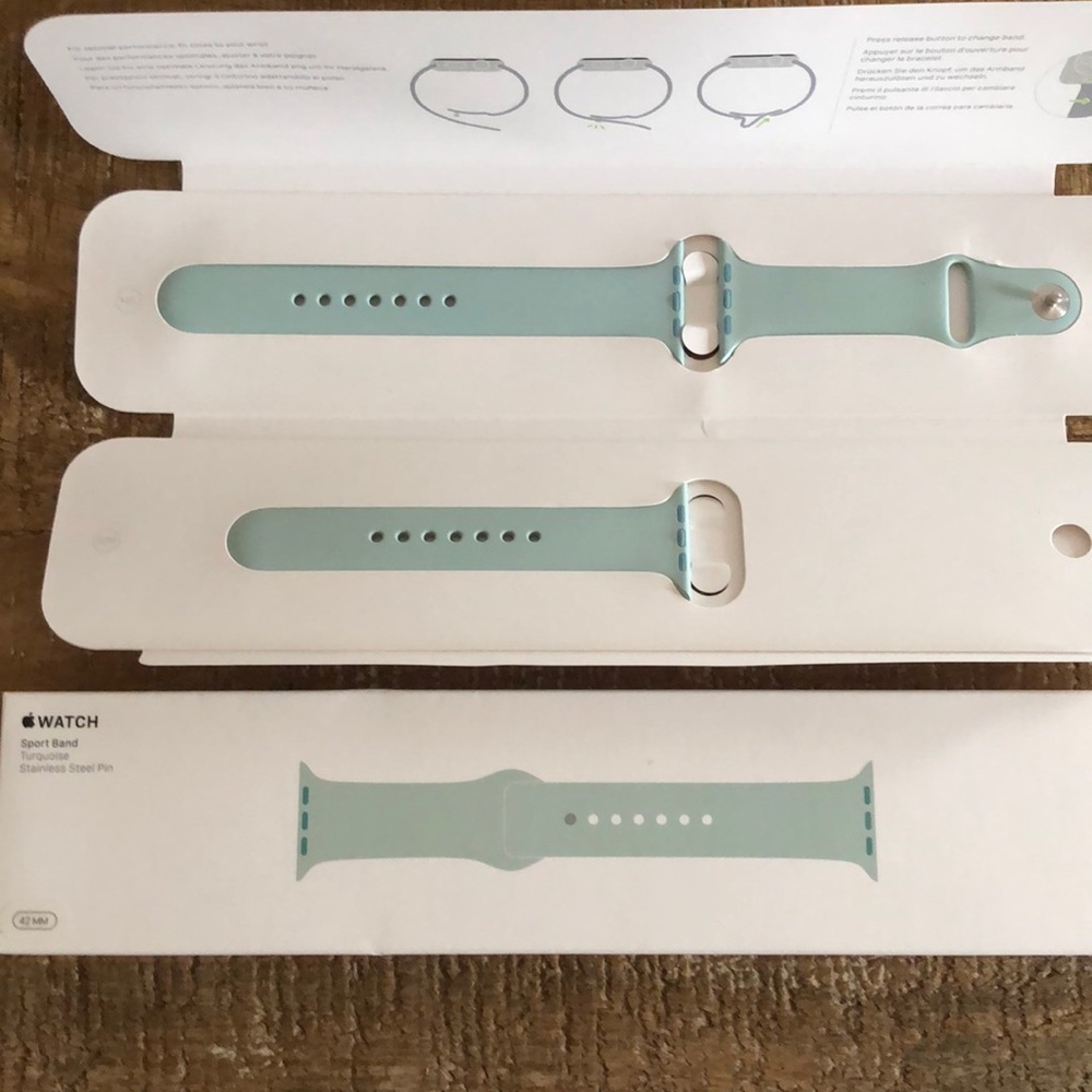 AUTHENTIC APPLE WATCH SPORT BANDS S/M and M/L 42 MM (Turquoise)